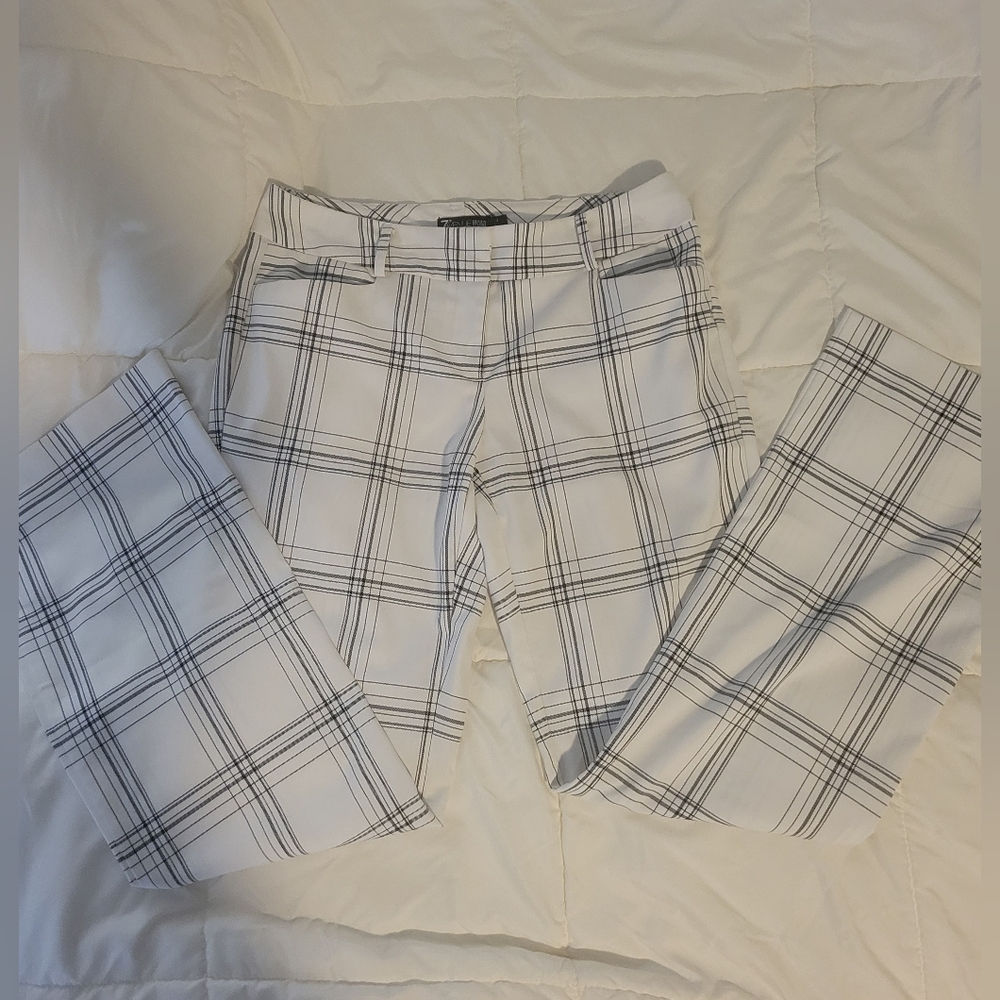 NY&Co 7th Ave B&W Plaid Pants